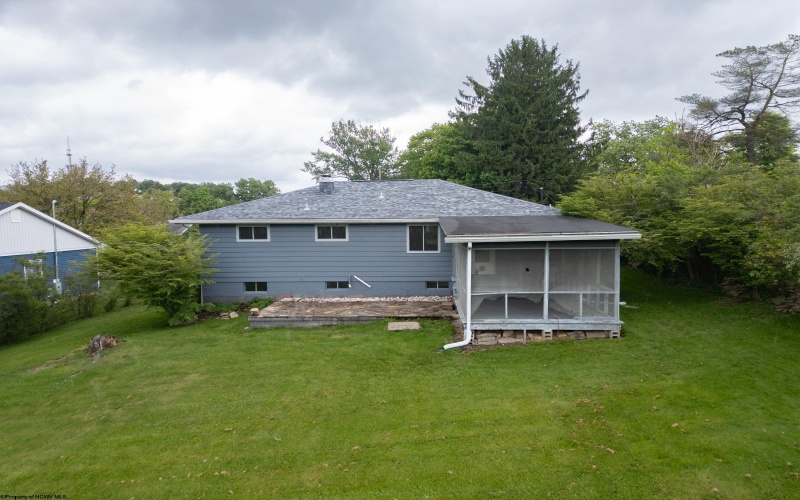 1217 Corvet Avenue, Morgantown, West Virginia 26505, 3 Bedrooms Bedrooms, 6 Rooms Rooms,2 BathroomsBathrooms,Residential Rentals,For Rent,Corvet,10165207