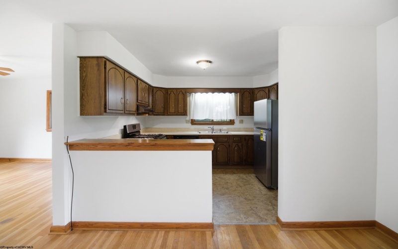 1217 Corvet Avenue, Morgantown, West Virginia 26505, 3 Bedrooms Bedrooms, 6 Rooms Rooms,2 BathroomsBathrooms,Residential Rentals,For Rent,Corvet,10165207