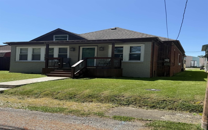 8026 Plainwood Avenue, Stonewood, West Virginia 26301, 2 Bedrooms Bedrooms, 6 Rooms Rooms,1 BathroomBathrooms,Single Family Detached,For Sale,Plainwood,10165202