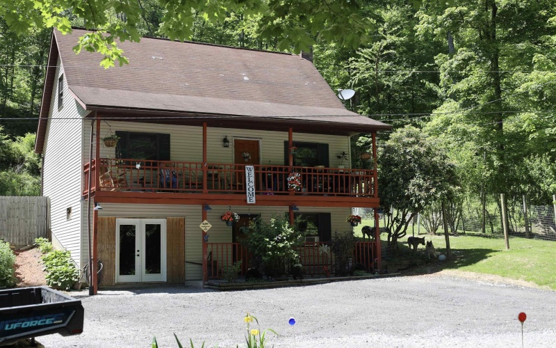1691 Poe Run Road, Elkins, West Virginia 26241, 3 Bedrooms Bedrooms, 6 Rooms Rooms,2 BathroomsBathrooms,Single Family Detached,For Sale,Poe Run,10165199