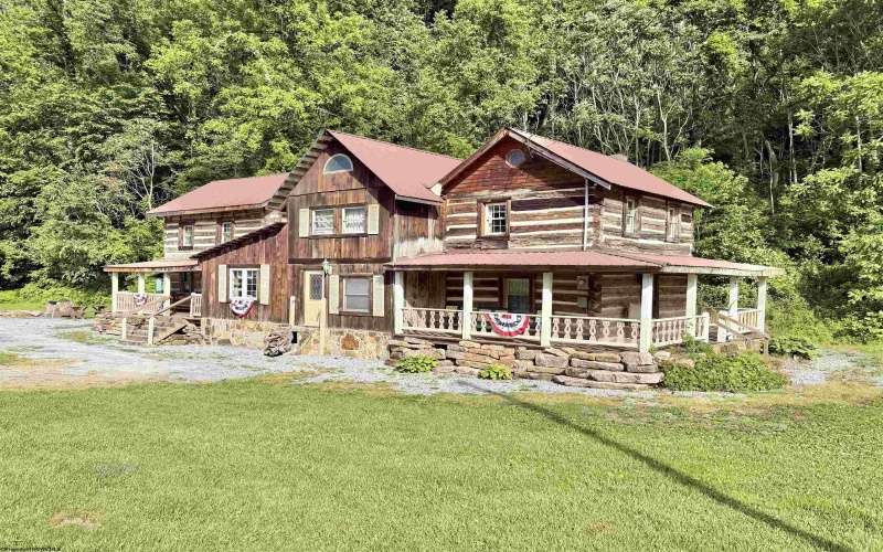 27707 Mountaineer Drive, Seneca Rocks, West Virginia 26884, 4 Bedrooms Bedrooms, 10 Rooms Rooms,2 BathroomsBathrooms,Single Family Detached,For Sale,Mountaineer,10165198