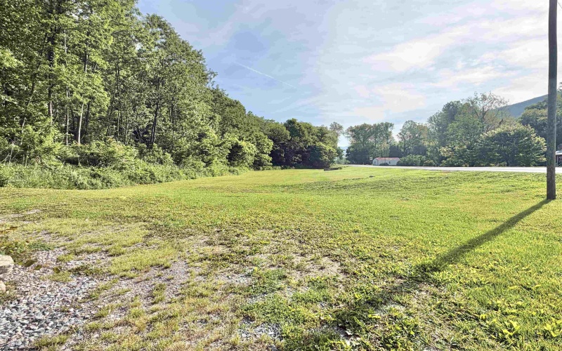 27707 Mountaineer Drive, Seneca Rocks, West Virginia 26884, 4 Bedrooms Bedrooms, 10 Rooms Rooms,2 BathroomsBathrooms,Single Family Detached,For Sale,Mountaineer,10165198