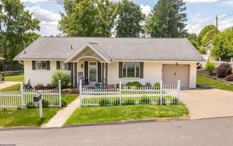 1361 Anderson Avenue, Morgantown, West Virginia 26505, 3 Bedrooms Bedrooms, 7 Rooms Rooms,3 BathroomsBathrooms,Single Family Detached,For Sale,Anderson,10165192