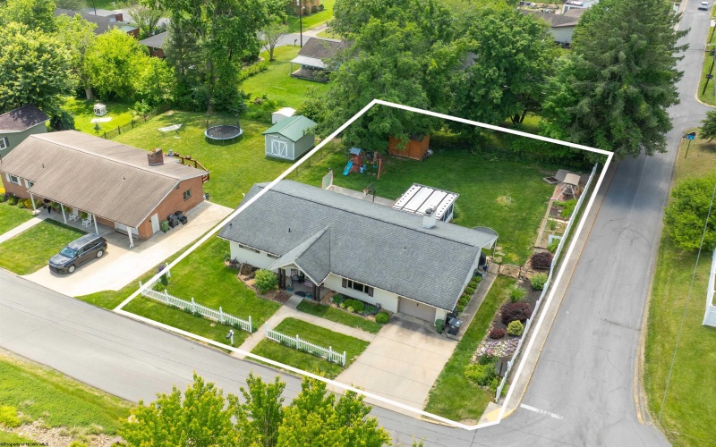 1361 Anderson Avenue, Morgantown, West Virginia 26505, 3 Bedrooms Bedrooms, 7 Rooms Rooms,3 BathroomsBathrooms,Single Family Detached,For Sale,Anderson,10165192