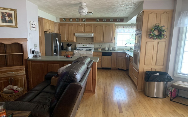 504 Brian Place, Morgantown, West Virginia 26505, 3 Bedrooms Bedrooms, 8 Rooms Rooms,2 BathroomsBathrooms,Single Family Detached,For Sale,Brian,10165209