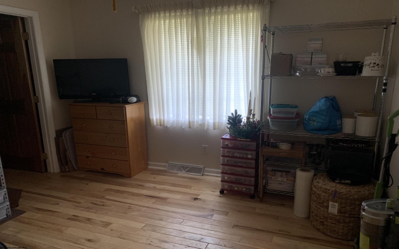 504 Brian Place, Morgantown, West Virginia 26505, 3 Bedrooms Bedrooms, 8 Rooms Rooms,2 BathroomsBathrooms,Single Family Detached,For Sale,Brian,10165209