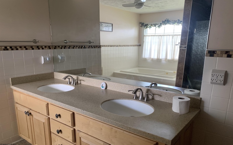 504 Brian Place, Morgantown, West Virginia 26505, 3 Bedrooms Bedrooms, 8 Rooms Rooms,2 BathroomsBathrooms,Single Family Detached,For Sale,Brian,10165209