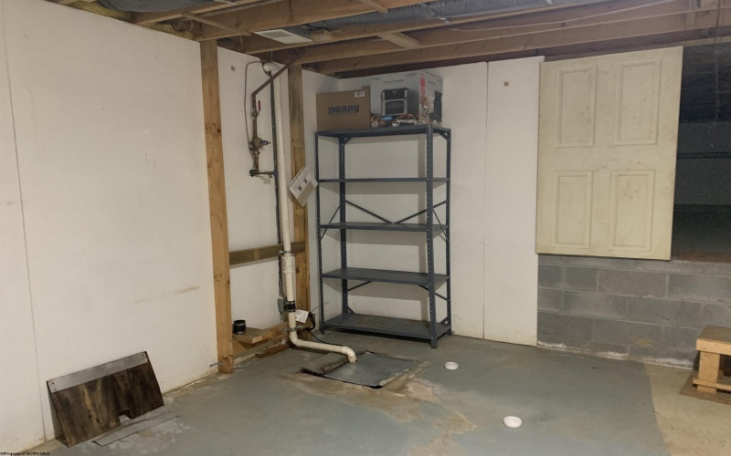 504 Brian Place, Morgantown, West Virginia 26505, 3 Bedrooms Bedrooms, 8 Rooms Rooms,2 BathroomsBathrooms,Single Family Detached,For Sale,Brian,10165209