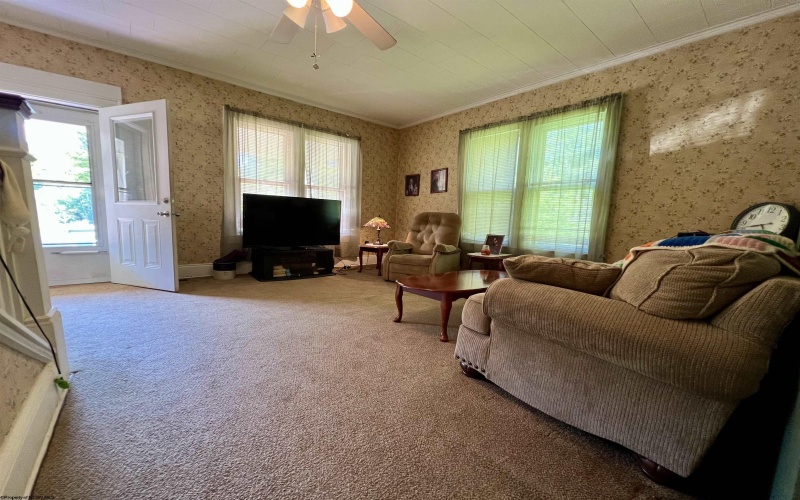 19 Nazareth Farm Road, Salem, West Virginia 26426, 3 Bedrooms Bedrooms, 8 Rooms Rooms,2 BathroomsBathrooms,Single Family Detached,For Sale,Nazareth Farm,10165210