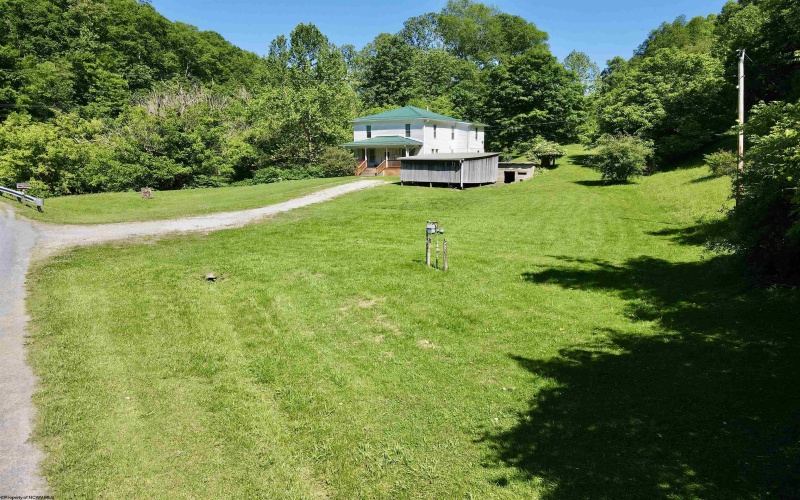19 Nazareth Farm Road, Salem, West Virginia 26426, 3 Bedrooms Bedrooms, 8 Rooms Rooms,2 BathroomsBathrooms,Single Family Detached,For Sale,Nazareth Farm,10165210