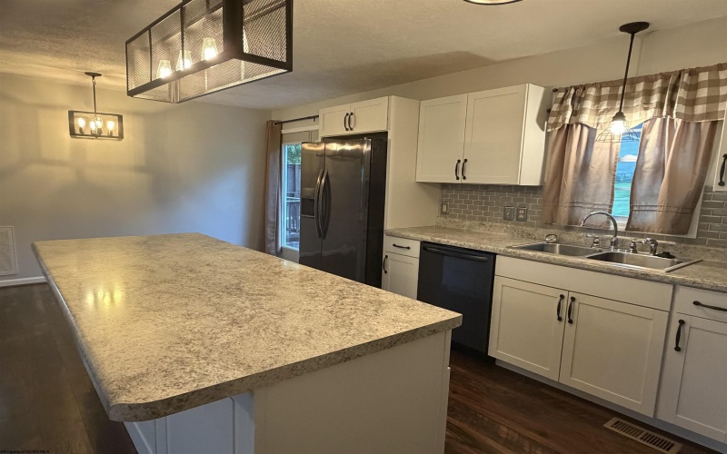 49 Kerry Way, Lost Creek, West Virginia 26385, 3 Bedrooms Bedrooms, 7 Rooms Rooms,2 BathroomsBathrooms,Single Family Detached,For Sale,Kerry,10165211