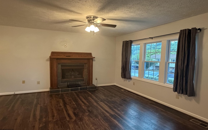 49 Kerry Way, Lost Creek, West Virginia 26385, 3 Bedrooms Bedrooms, 7 Rooms Rooms,2 BathroomsBathrooms,Single Family Detached,For Sale,Kerry,10165211