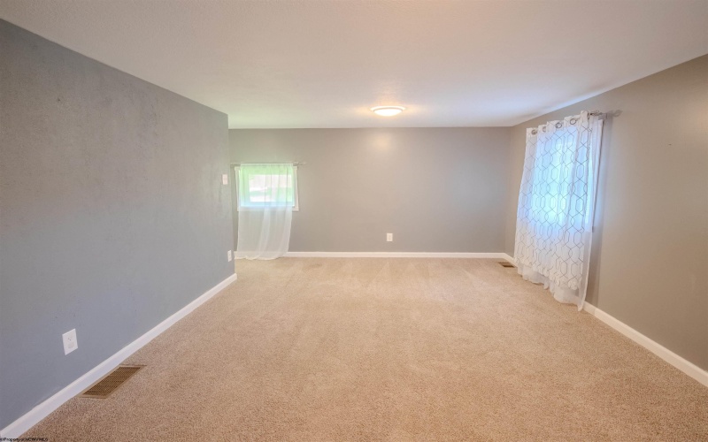 42 Main Street, Fairchance, Pennsylvania 15436, 2 Bedrooms Bedrooms, 6 Rooms Rooms,2 BathroomsBathrooms,Single Family Detached,For Sale,Main,10165213