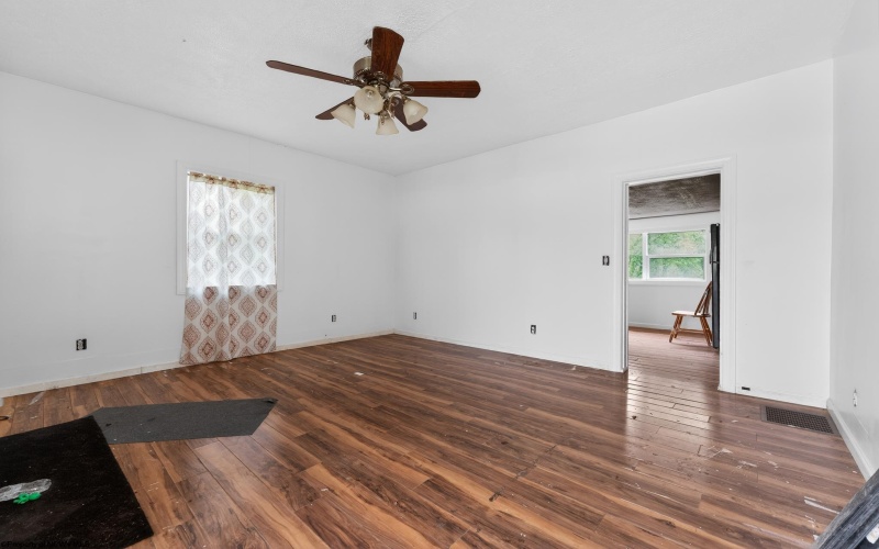 1451 Hite Avenue, Fairmont, West Virginia 26554, 2 Bedrooms Bedrooms, 4 Rooms Rooms,1 BathroomBathrooms,Single Family Detached,For Sale,Hite,10165214