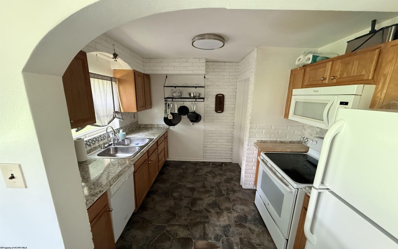 2605 Main Street, Bridgeport, West Virginia 26330, 3 Bedrooms Bedrooms, 8 Rooms Rooms,2 BathroomsBathrooms,Single Family Detached,For Sale,Main,10165216