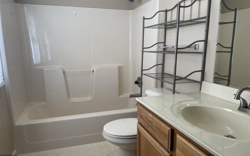 206 Stonegate Circle, Morgantown, West Virginia 26505, 2 Bedrooms Bedrooms, 4 Rooms Rooms,3 BathroomsBathrooms,Residential Rentals,For Rent,Stonegate,10165217
