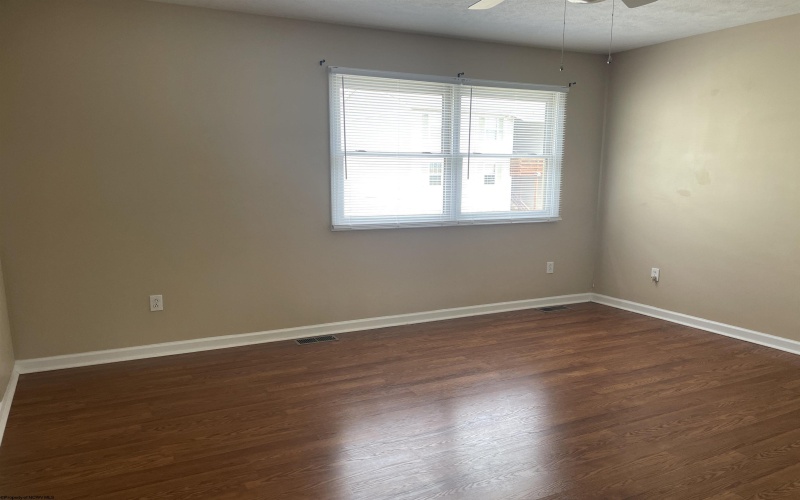 206 Stonegate Circle, Morgantown, West Virginia 26505, 2 Bedrooms Bedrooms, 4 Rooms Rooms,3 BathroomsBathrooms,Residential Rentals,For Rent,Stonegate,10165217