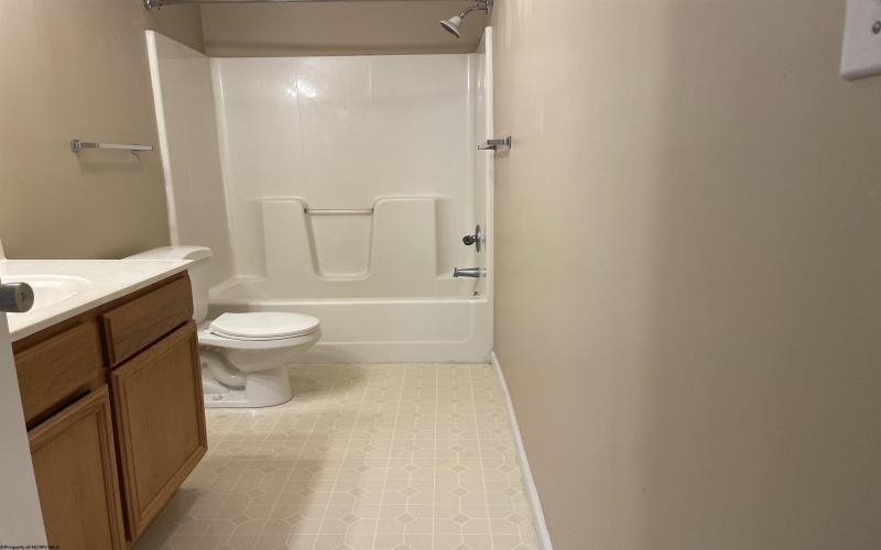 206 Stonegate Circle, Morgantown, West Virginia 26505, 2 Bedrooms Bedrooms, 4 Rooms Rooms,3 BathroomsBathrooms,Residential Rentals,For Rent,Stonegate,10165217