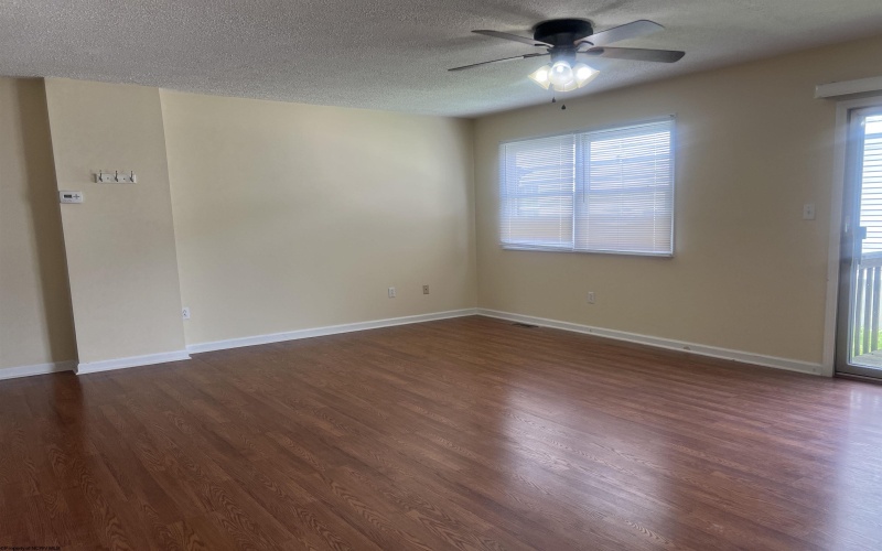 206 Stonegate Circle, Morgantown, West Virginia 26505, 2 Bedrooms Bedrooms, 4 Rooms Rooms,3 BathroomsBathrooms,Residential Rentals,For Rent,Stonegate,10165217