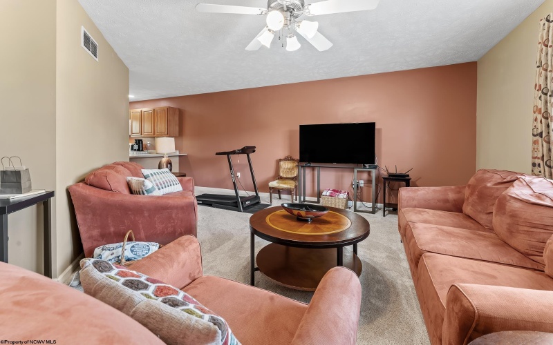 747 Erow Avenue, Morgantown, West Virginia 26505, 2 Bedrooms Bedrooms, 6 Rooms Rooms,3 BathroomsBathrooms,Single Family Attached,For Sale,Erow,10165223