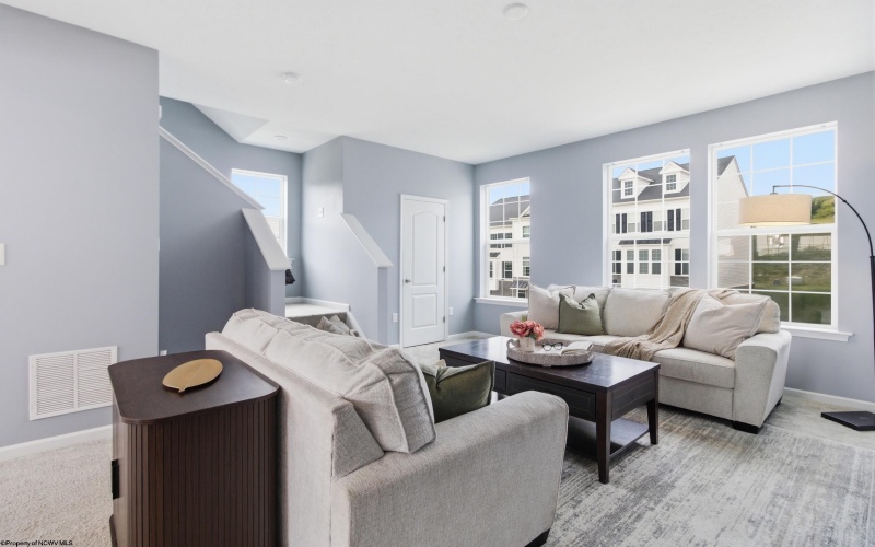 10 Dover Court, Bridgeport, West Virginia 26330, 3 Bedrooms Bedrooms, 6 Rooms Rooms,2 BathroomsBathrooms,Single Family Attached,For Sale,Dover,10165224