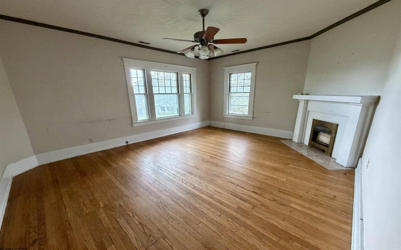 608 Milford Street, Clarksburg, West Virginia 26301, ,Multi-unit/income,For Sale,Milford,10165233 608 Milford Street, Clarksburg, West Virginia 26301, ,Multi-unit/income,For Sale,Milford,10165233