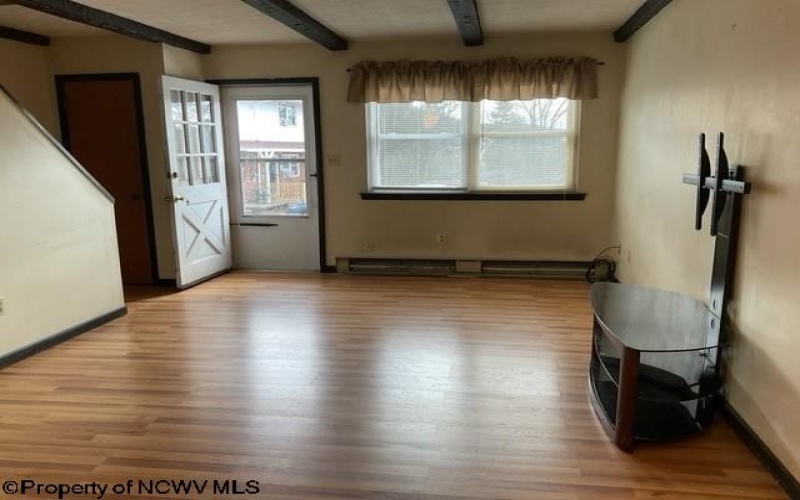 14 Dorsey Lane, Morgantown, West Virginia 26501, 2 Bedrooms Bedrooms, 4 Rooms Rooms,1 BathroomBathrooms,Residential Rentals,For Rent,Dorsey,10165231 14 Dorsey Lane, Morgantown, West Virginia 26501, 2 Bedrooms Bedrooms, 4 Rooms Rooms,1 BathroomBathrooms,Residential Rentals,For Rent,Dorsey,10165231