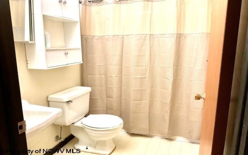 14 Dorsey Lane, Morgantown, West Virginia 26501, 2 Bedrooms Bedrooms, 4 Rooms Rooms,1 BathroomBathrooms,Residential Rentals,For Rent,Dorsey,10165231 14 Dorsey Lane, Morgantown, West Virginia 26501, 2 Bedrooms Bedrooms, 4 Rooms Rooms,1 BathroomBathrooms,Residential Rentals,For Rent,Dorsey,10165231