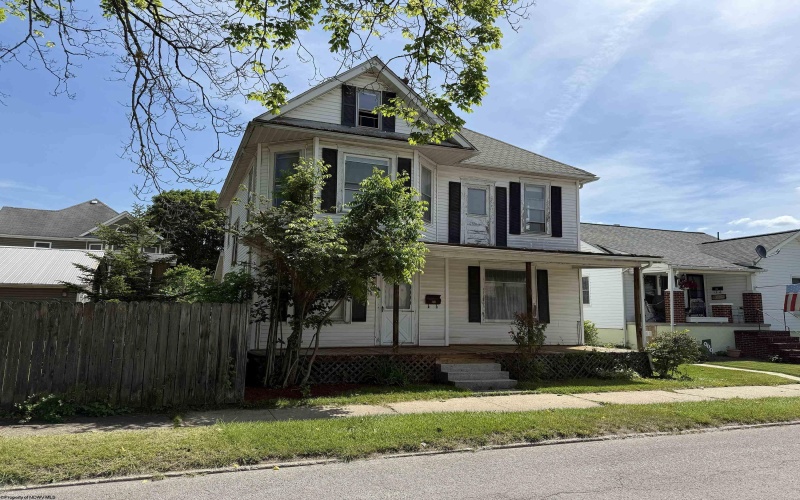 109 Davis Street, Elkins, West Virginia 26241, 4 Bedrooms Bedrooms, 8 Rooms Rooms,1 BathroomBathrooms,Single Family Detached,For Sale,Davis,10165229