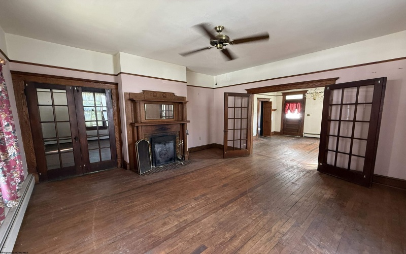 109 Davis Street, Elkins, West Virginia 26241, 4 Bedrooms Bedrooms, 8 Rooms Rooms,1 BathroomBathrooms,Single Family Detached,For Sale,Davis,10165229