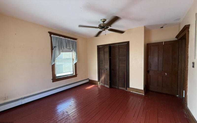 109 Davis Street, Elkins, West Virginia 26241, 4 Bedrooms Bedrooms, 8 Rooms Rooms,1 BathroomBathrooms,Single Family Detached,For Sale,Davis,10165229