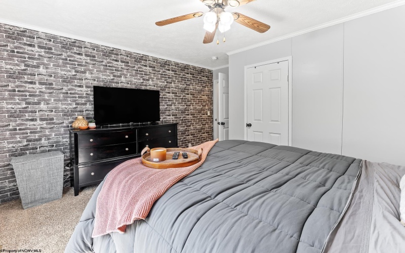 53 Ebenklein Lane, Morgantown, West Virginia 26508, 3 Bedrooms Bedrooms, 6 Rooms Rooms,2 BathroomsBathrooms,Single Family Detached,For Sale,Ebenklein,10165227