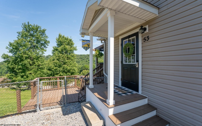 53 Ebenklein Lane, Morgantown, West Virginia 26508, 3 Bedrooms Bedrooms, 6 Rooms Rooms,2 BathroomsBathrooms,Single Family Detached,For Sale,Ebenklein,10165227