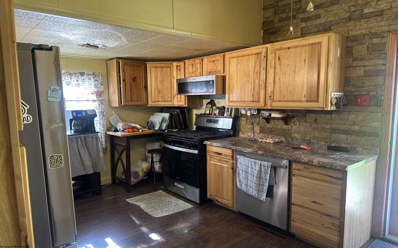 102 3rd Street, Enterprise, West Virginia 26568, 3 Bedrooms Bedrooms, 6 Rooms Rooms,1 BathroomBathrooms,Single Family Detached,For Sale,3rd,10165225 102 3rd Street, Enterprise, West Virginia 26568, 3 Bedrooms Bedrooms, 6 Rooms Rooms,1 BathroomBathrooms,Single Family Detached,For Sale,3rd,10165225