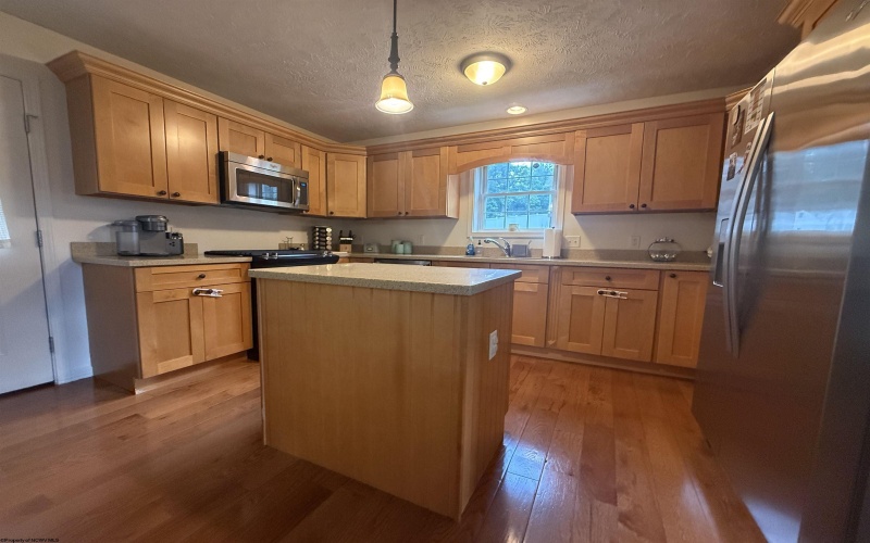 25 Augusta Pines Drive, Fairmont, West Virginia 26554, 4 Bedrooms Bedrooms, 8 Rooms Rooms,2 BathroomsBathrooms,Single Family Detached,For Sale,Augusta Pines,10165218
