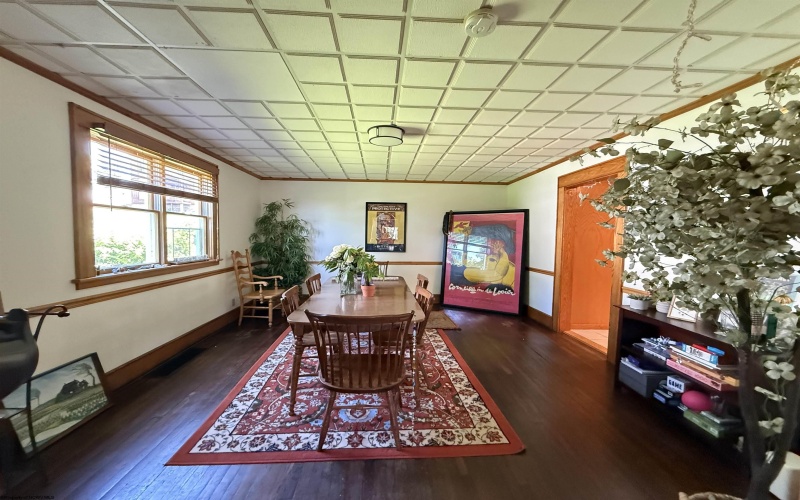 528 Union Avenue, Morgantown, West Virginia 26505, 4 Bedrooms Bedrooms, 9 Rooms Rooms,2 BathroomsBathrooms,Single Family Detached,For Sale,Union,10165220
