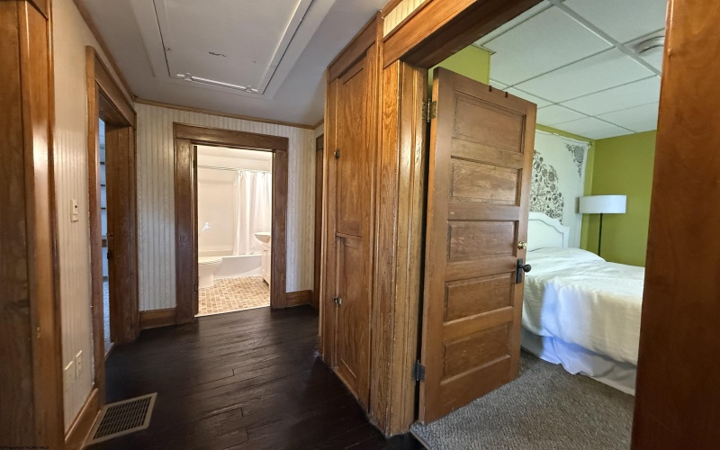528 Union Avenue, Morgantown, West Virginia 26505, 4 Bedrooms Bedrooms, 9 Rooms Rooms,2 BathroomsBathrooms,Single Family Detached,For Sale,Union,10165220