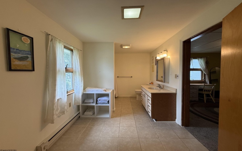 528 Union Avenue, Morgantown, West Virginia 26505, 4 Bedrooms Bedrooms, 9 Rooms Rooms,2 BathroomsBathrooms,Single Family Detached,For Sale,Union,10165220