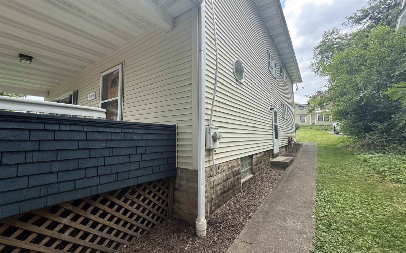 528 Union Avenue, Morgantown, West Virginia 26505, 4 Bedrooms Bedrooms, 9 Rooms Rooms,2 BathroomsBathrooms,Single Family Detached,For Sale,Union,10165220