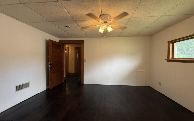 528 Union Avenue, Morgantown, West Virginia 26505, 4 Bedrooms Bedrooms, 9 Rooms Rooms,2 BathroomsBathrooms,Single Family Detached,For Sale,Union,10165220