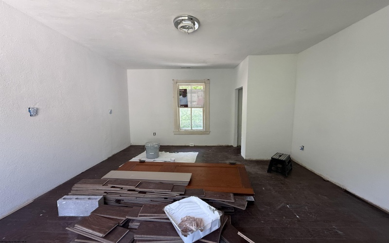 128 Harpertown Road, Elkins, West Virginia 26241, 4 Bedrooms Bedrooms, 7 Rooms Rooms,2 BathroomsBathrooms,Single Family Detached,For Sale,Harpertown,10165234