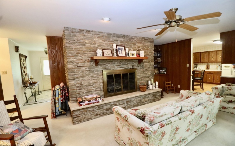 428 Pinewood Drive, Elkins, West Virginia 26241, 4 Bedrooms Bedrooms, 9 Rooms Rooms,3 BathroomsBathrooms,Single Family Detached,For Sale,Pinewood,10165260