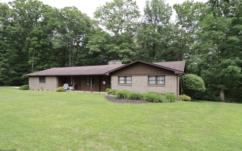 428 Pinewood Drive, Elkins, West Virginia 26241, 4 Bedrooms Bedrooms, 9 Rooms Rooms,3 BathroomsBathrooms,Single Family Detached,For Sale,Pinewood,10165260