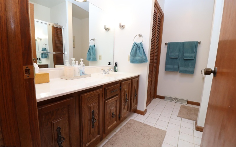 428 Pinewood Drive, Elkins, West Virginia 26241, 4 Bedrooms Bedrooms, 9 Rooms Rooms,3 BathroomsBathrooms,Single Family Detached,For Sale,Pinewood,10165260