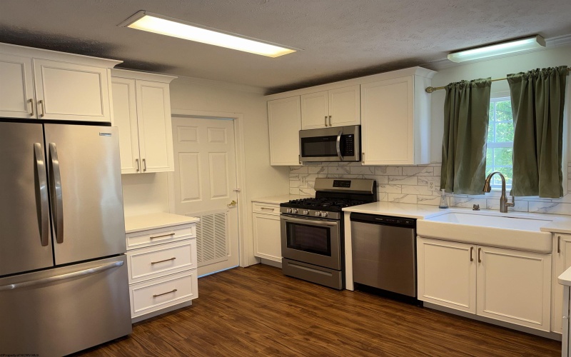 28 Fields Lane, Elkins, West Virginia 26241, 3 Bedrooms Bedrooms, 6 Rooms Rooms,2 BathroomsBathrooms,Single Family Detached,For Sale,Fields,10165259