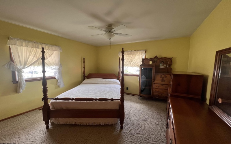 201 Alexander Avenue, Elkins, West Virginia 26241, 3 Bedrooms Bedrooms, 9 Rooms Rooms,1 BathroomBathrooms,Single Family Detached,For Sale,Alexander,10165258