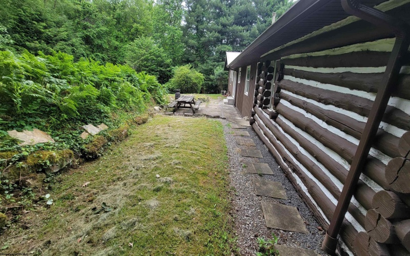 1715 Big Tree Drive, Fairmont, West Virginia 26554, 3 Bedrooms Bedrooms, 6 Rooms Rooms,2 BathroomsBathrooms,Single Family Detached,For Sale,Big Tree,10165257