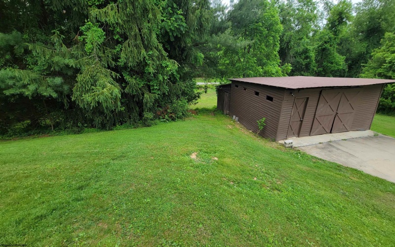1715 Big Tree Drive, Fairmont, West Virginia 26554, 3 Bedrooms Bedrooms, 6 Rooms Rooms,2 BathroomsBathrooms,Single Family Detached,For Sale,Big Tree,10165257
