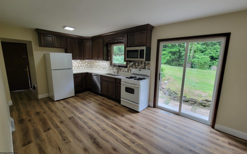 1715 Big Tree Drive, Fairmont, West Virginia 26554, 3 Bedrooms Bedrooms, 6 Rooms Rooms,2 BathroomsBathrooms,Single Family Detached,For Sale,Big Tree,10165257