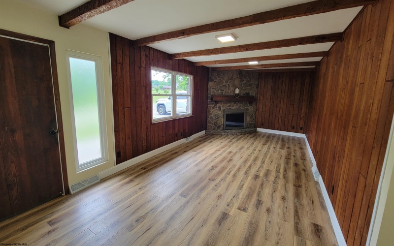 1715 Big Tree Drive, Fairmont, West Virginia 26554, 3 Bedrooms Bedrooms, 6 Rooms Rooms,2 BathroomsBathrooms,Single Family Detached,For Sale,Big Tree,10165257